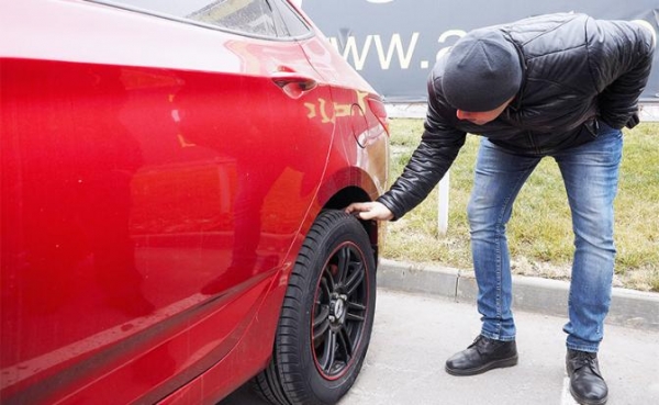 13 признаков битого автомобиля, которые сможет увидеть непрофессионал