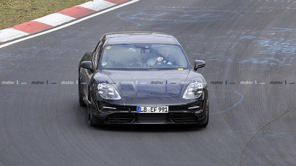 Porsche запатентовал дизайн сидений для беспилотных автомобилей