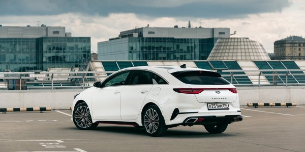 Принцип равнозначности. Kia ProCeed vs Toyota C-HR 