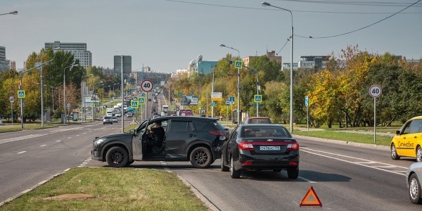 «Стоял пять часов». Водители жалуются на долгое ожидание ГИБДД «Стоял пять часов». Водители жалуются на долгое ожидание ГИБДД
