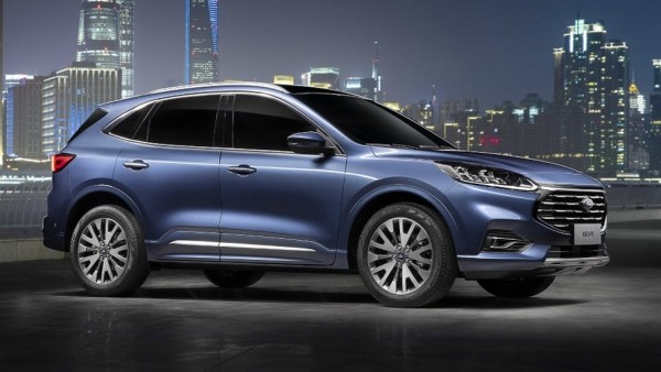 Ford показал обновлённый кроссовер Escape