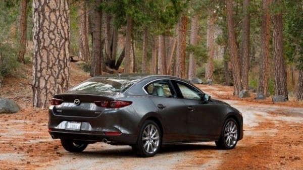 Mazda3 выходит на рынок с инновационным двигателем