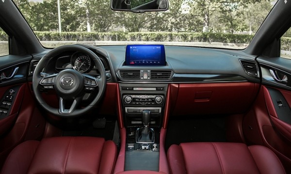 Начался старт продаж нового купе-кроссовера Mazda CX-4