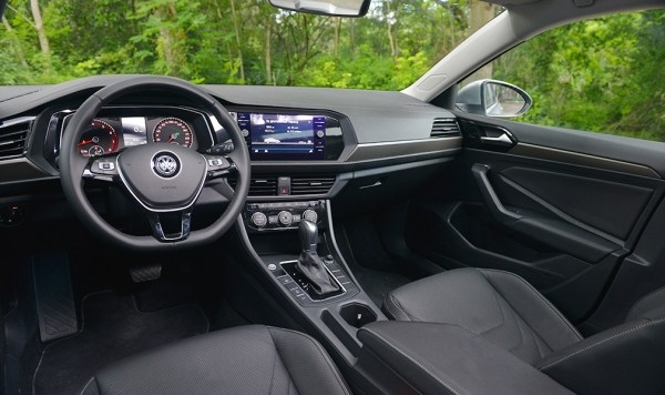 Новая жизнь после сорока. Тест-драйв Volkswagen Jetta Новая жизнь после сорока. Тест-драйв Volkswagen Jetta