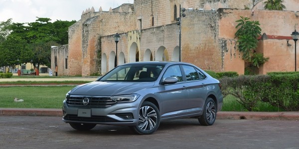 Новая жизнь после сорока. Тест-драйв Volkswagen Jetta Новая жизнь после сорока. Тест-драйв Volkswagen Jetta