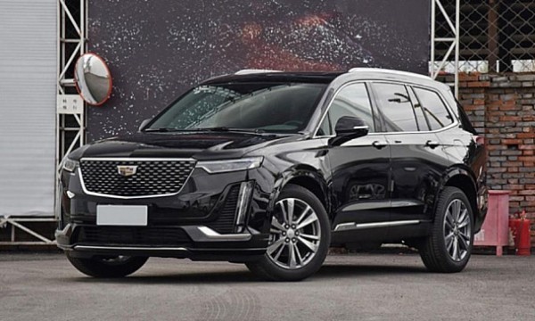 Состоялась презентация обновленного седана Cadillac CT4