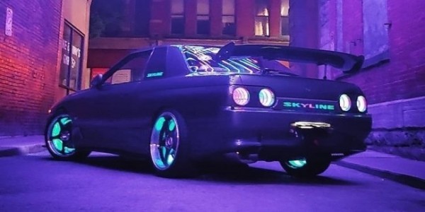 Nissan Skyline превратили в диско-шар с «бесконечными» фонарями Nissan Skyline превратили в диско-шар с «бесконечными» фонарями