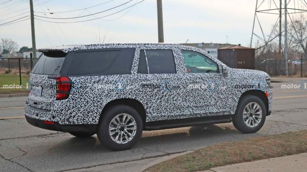 GMC Yukon попал в объективы фотокамер GMC Yukon попал в объективы фотокамер