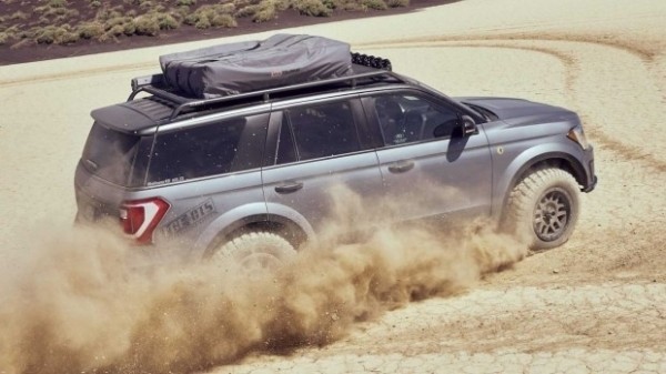 На аукционе продают тюнингованный внедорожник Ford Expedition На аукционе продают тюнингованный внедорожник Ford Expedition