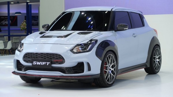 Suzuki Swift &laquo;нарядили&raquo; в экстремальный обвес
