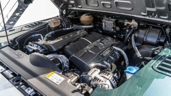 Представлен изумрудный Land Rover Defender от Overfinch Представлен изумрудный Land Rover Defender от Overfinch