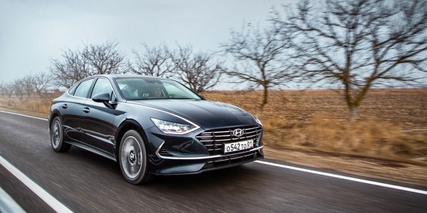 Экспрессия. Тест-драйв седана Hyundai Sonata восьмого поколения 