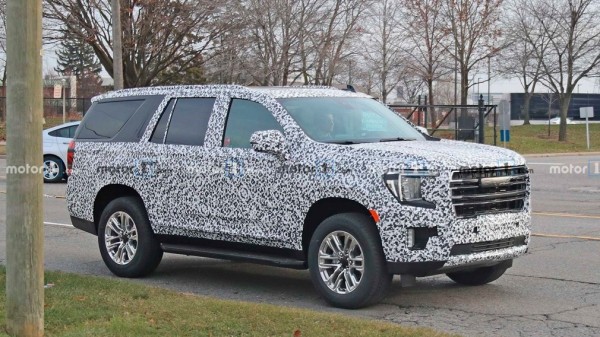 GMC Yukon попал в объективы фотокамер GMC Yukon попал в объективы фотокамер