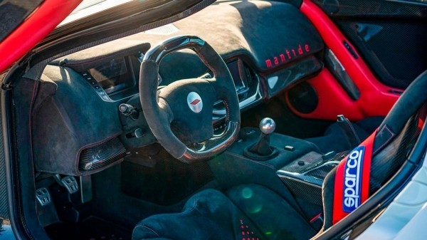 Единственный экземпляр суперкара Bertone Mantide уйдет с молотка