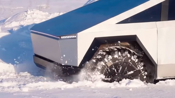 Российский пикап Tesla Cybertruck испытали сибирской зимой
