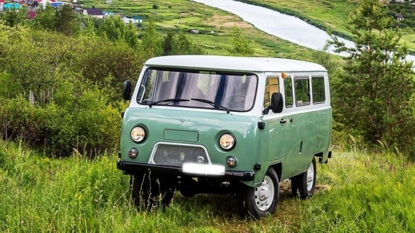 Иностранцы оценили «Буханку» дороже Lada Vesta и чуть дешевле Aurus Иностранцы оценили «Буханку» дороже Lada Vesta и чуть дешевле Aurus