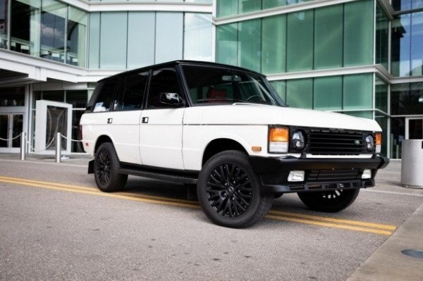 Классический Range Rover оснастили двигателем и пневмоподвеской от Cadillac Escalade