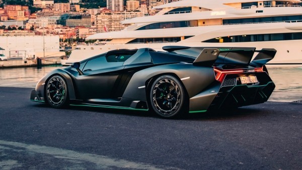 Невероятный родстер Lamborghini Veneno уйдет с молотка
