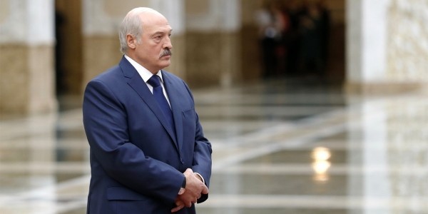 Лукашенко приедет на премьеру белорусского электрокара за рулем Tesla Лукашенко приедет на премьеру белорусского электрокара за рулем Tesla