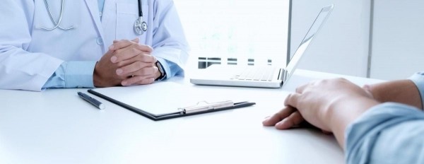 Недобросовестный заведующий отделением больницы осужден за обман пациентов