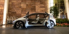 Педали под полом и машина-рептилия: 5 главных автопремьер CES 2020 