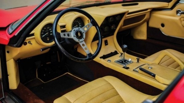 Редкий Lamborghini Miura SV 1971 продадут на аукционе Редкий Lamborghini Miura SV 1971 продадут на аукционе