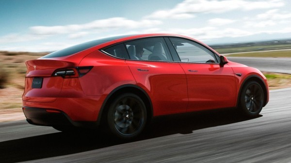 Скоро начнутся поставки Tesla Model Y