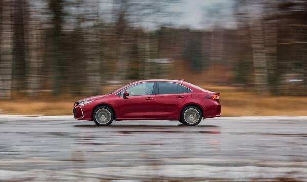 Тест-драйв Toyota Corolla: три мнения о самой популярной машине мира 