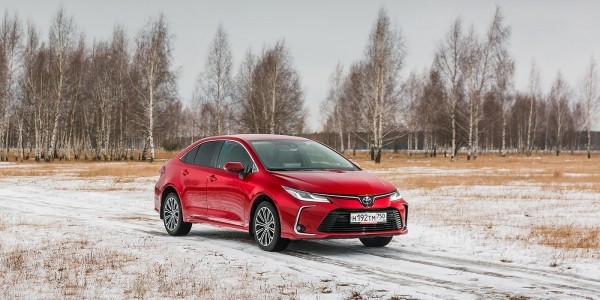 Тест-драйв Toyota Corolla: три мнения о самой популярной машине мира 