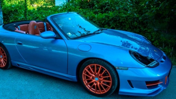 Тюнинг-ателье Vilner доработало интерьер кабриолета Porsche 911 Тюнинг-ателье Vilner доработало интерьер кабриолета Porsche 911