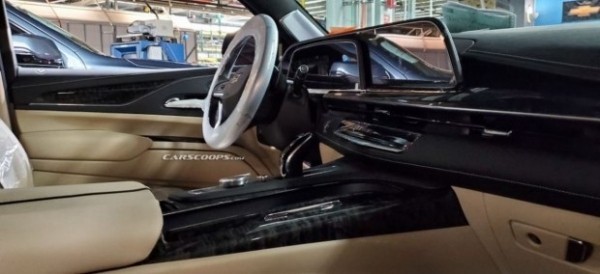 Внедорожник Cadillac Escalade получит самый большой OLED-дисплей