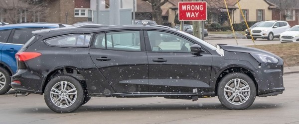 Прототип вэна Ford Transit Connect намекнул на&nbsp;родство с&nbsp;Фокусом