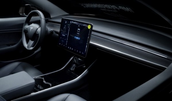 Tesla Model 3 получила агрессивный обвес
