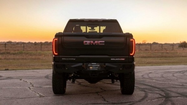 Пикап GMC Sierra получил дерзкий тюнинг от Hennessey