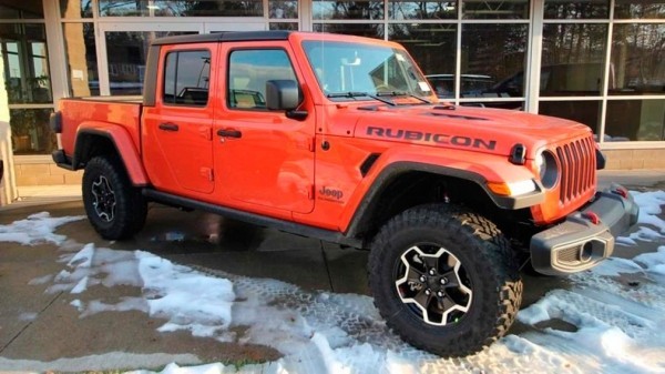 Внедорожник Jeep из знаменитого рекламного ролика выставлен на продажу