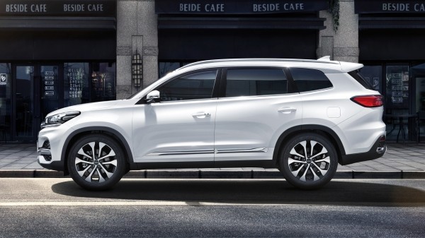 Дополнено: Семиместный Chery Tiggo 8 прибудет в&nbsp;Россию весной