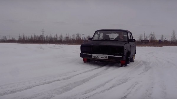 Блогеры поставили "Жигулях" на коньки
