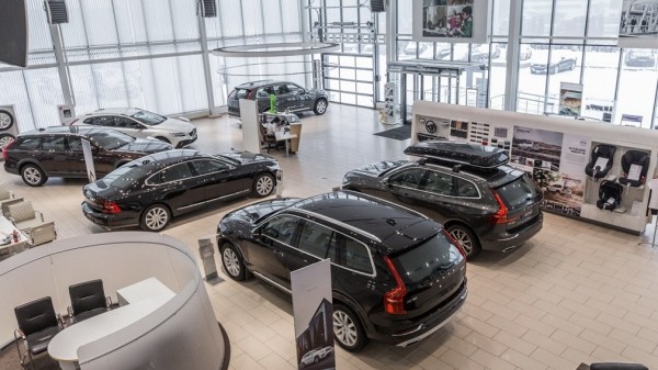 Доля продаж машин с автоматической трансмиссией в России достигла почти 60%
