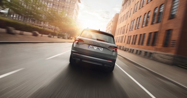 Назвали плюсы и минусы кроссовера Skoda Karoq