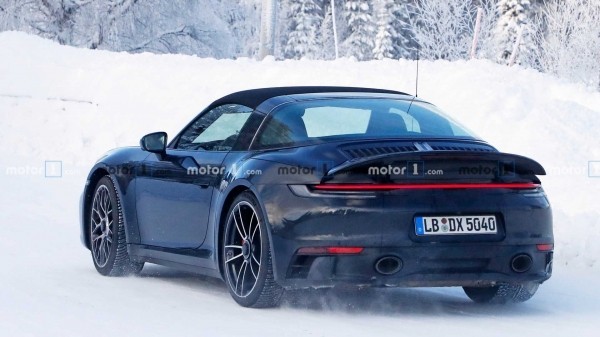 Появились фото обновленного купе Porsche 911 Targa GTS 
