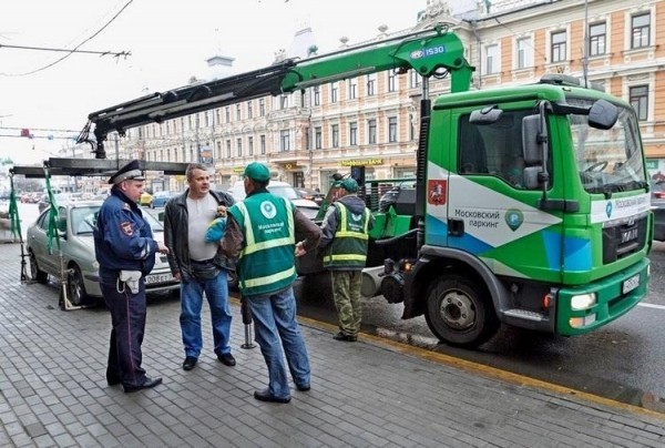 Штраф за парковку автомобиля на тротуаре