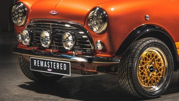 Из классического MINI сделали Lotus из фильма о Джеймсе Бонде Из классического MINI сделали Lotus из фильма о Джеймсе Бонде