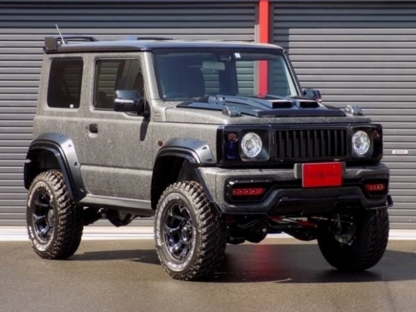 Посмотрите на этот брутальный Suzuki Jimny Посмотрите на этот брутальный Suzuki Jimny