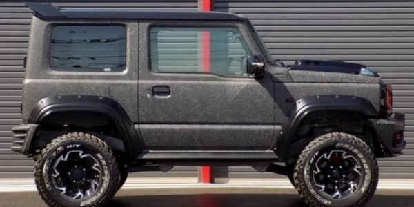 Посмотрите на этот брутальный Suzuki Jimny Посмотрите на этот брутальный Suzuki Jimny