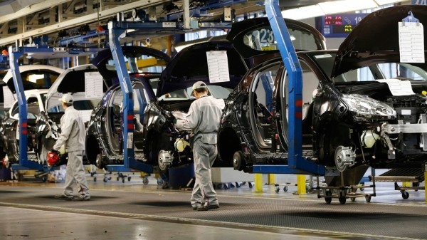 Peugeot, Citroen и Opel закрывают заводы в Европе
