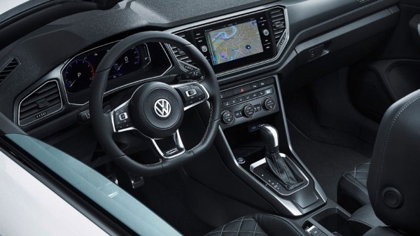 Volkswagen начинает продажи кроссовера-кабриолета T-Roc