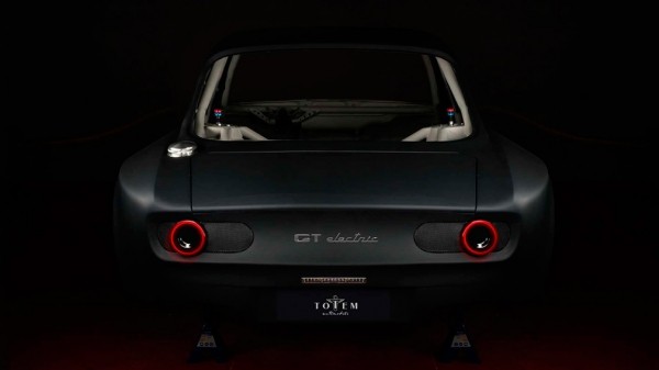 Классический Alfa Romeo Giulia превратится в карбоновый 525-сильный суперкар Классический Alfa Romeo Giulia превратится в карбоновый 525-сильный суперкар