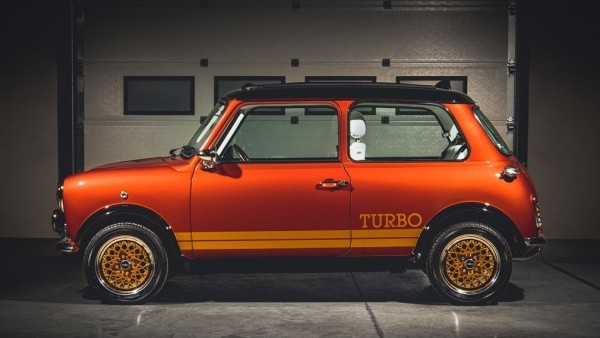 Из классического MINI сделали Lotus из фильма о Джеймсе Бонде Из классического MINI сделали Lotus из фильма о Джеймсе Бонде