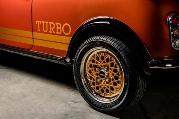 Классический MINI &laquo;превратили&raquo; в Lotus из фильма о Джеймсе Бонде