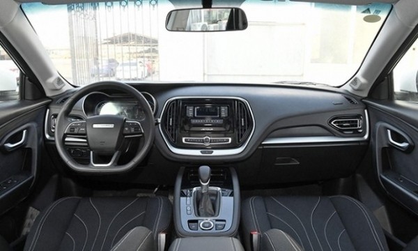 Chery вывел на рынок Китая один из самых бюджетных кроссоверов Chery вывел на рынок Китая один из самых бюджетных кроссоверов